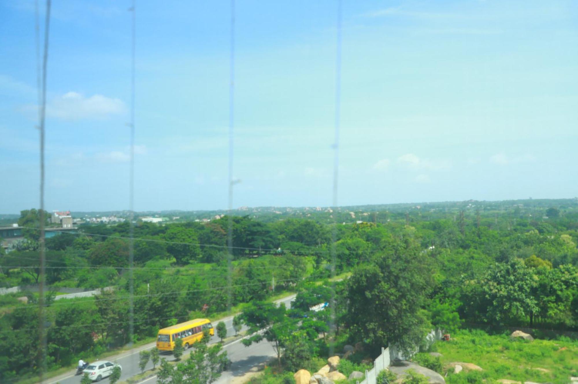 Sri Raghavendra Grand Hotel Turkapally Exterior foto