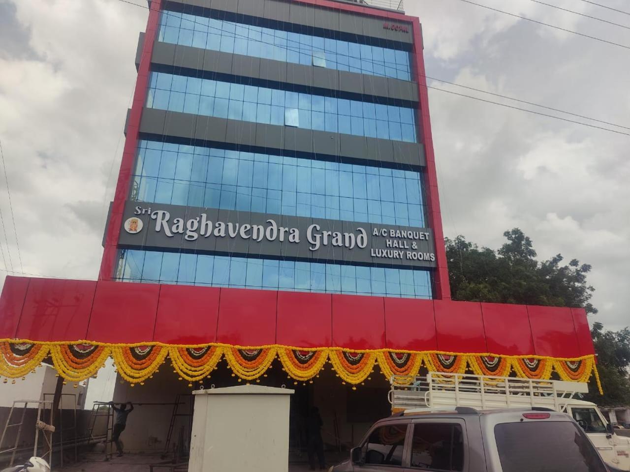 Sri Raghavendra Grand Hotel Turkapally Exterior foto